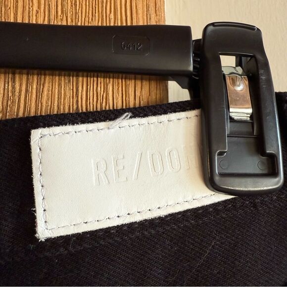 Re/Done 184-3WSTV27 Stove Pipe High-Rise Straight Jeans Black Size 29 - Picture 7 of 10